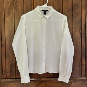 Women’s Casual White Button-Up Dress Shirt